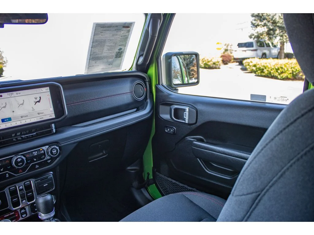 Used 2025 Mojito Jeep Rubicon image 17
