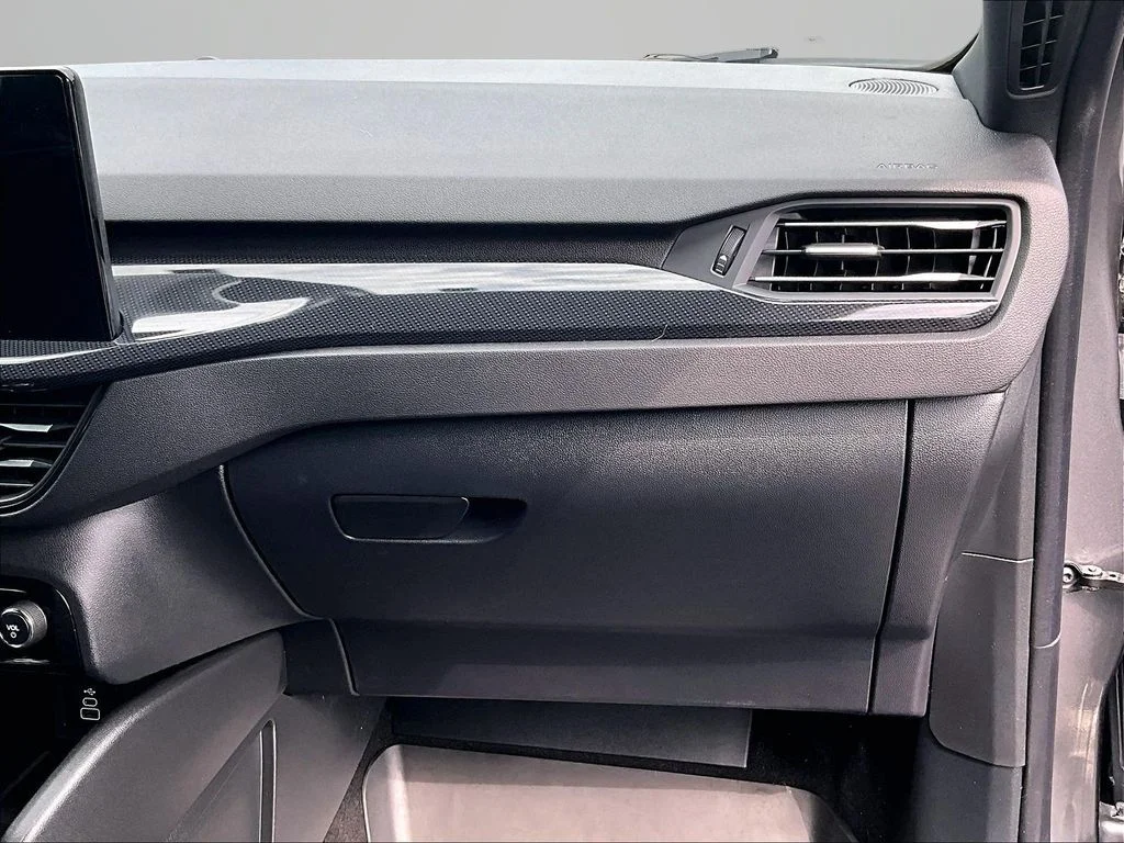 Used 2025 Gray Ford ST-Line Select image 16