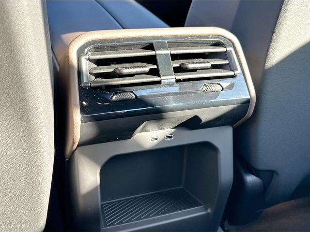 New 2026 White BMW 530i image 20