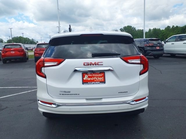 Used 2024 White GMC Denali image 4