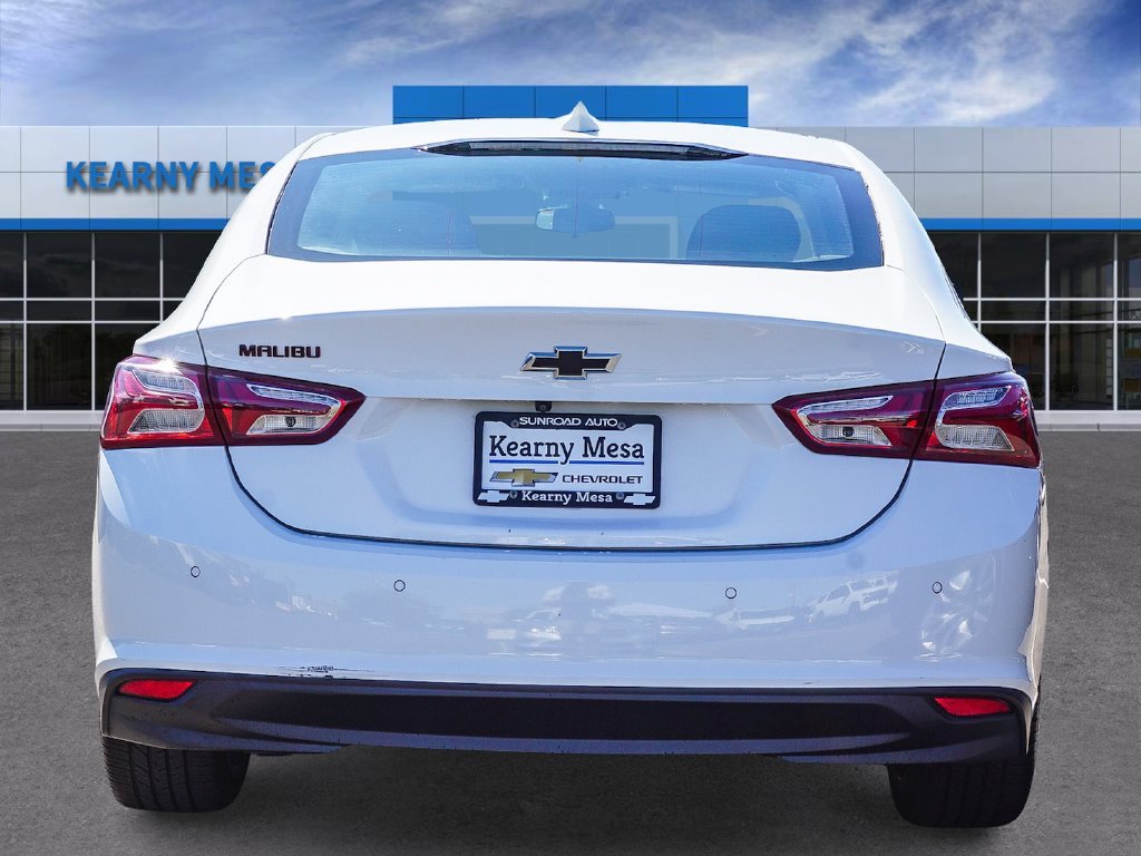 Used 2020 White Chevrolet LT image 5