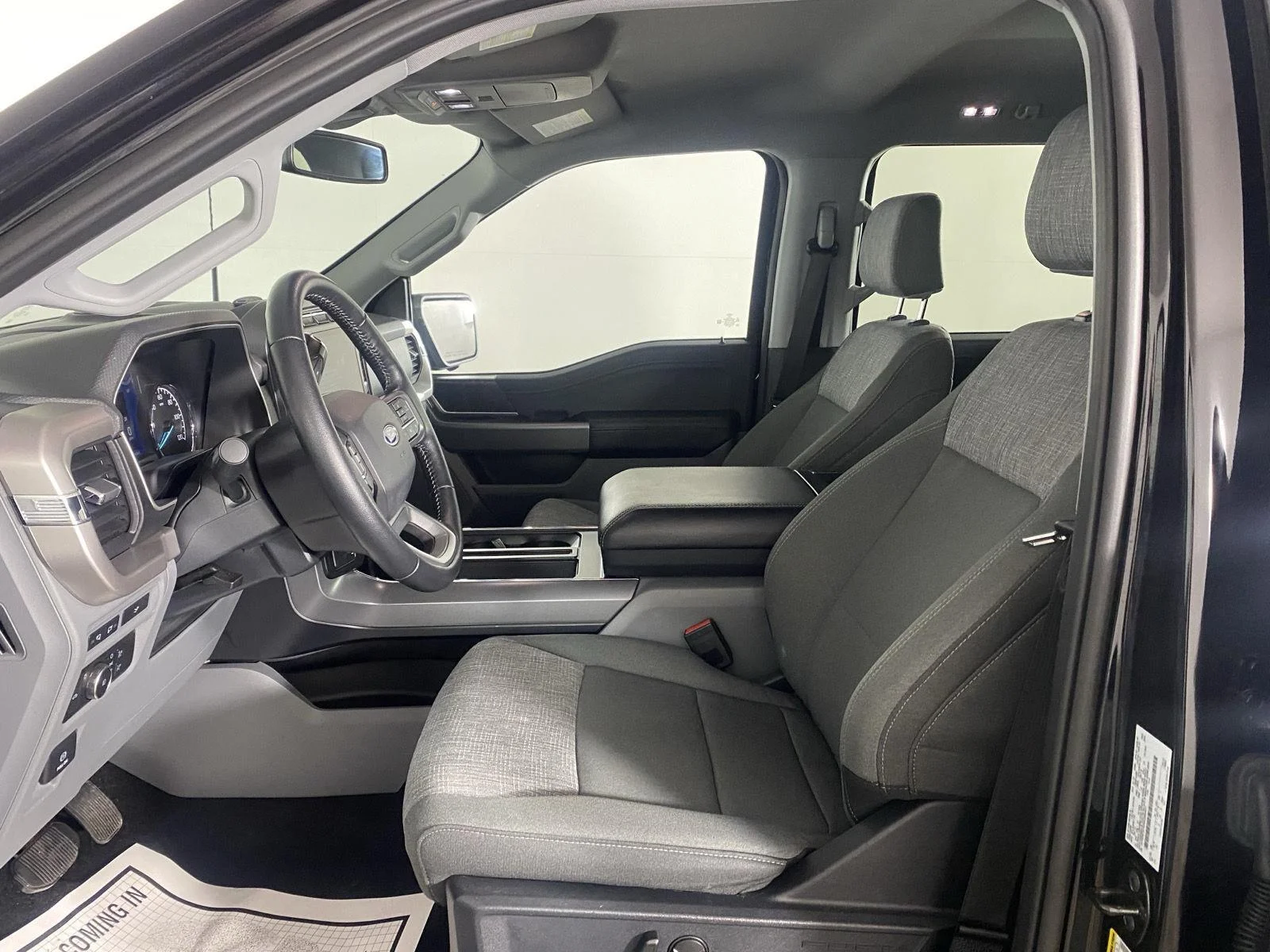 Used 2022 Agate Black Ford XLT image 12