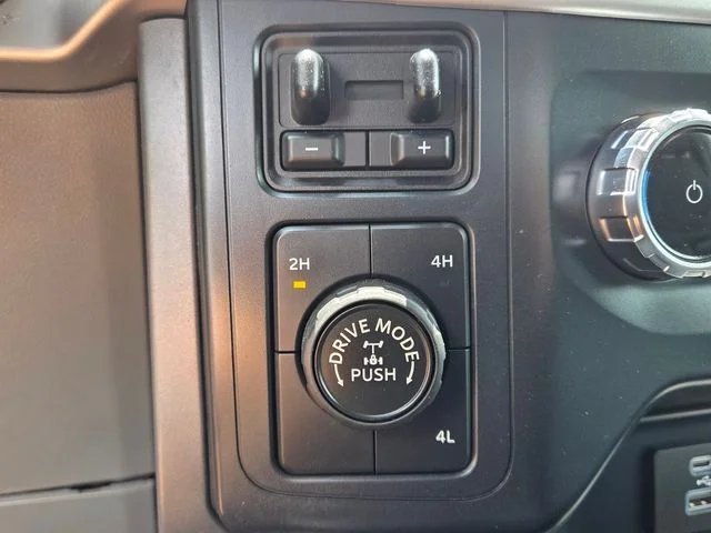 Used 2022 White Ford XLT image 24