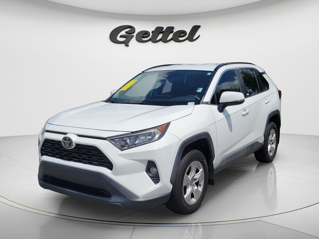 Used 2020 White Toyota XLE image 1