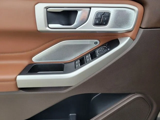 Used 2024 Gray Metallic Ford King Ranch image 20