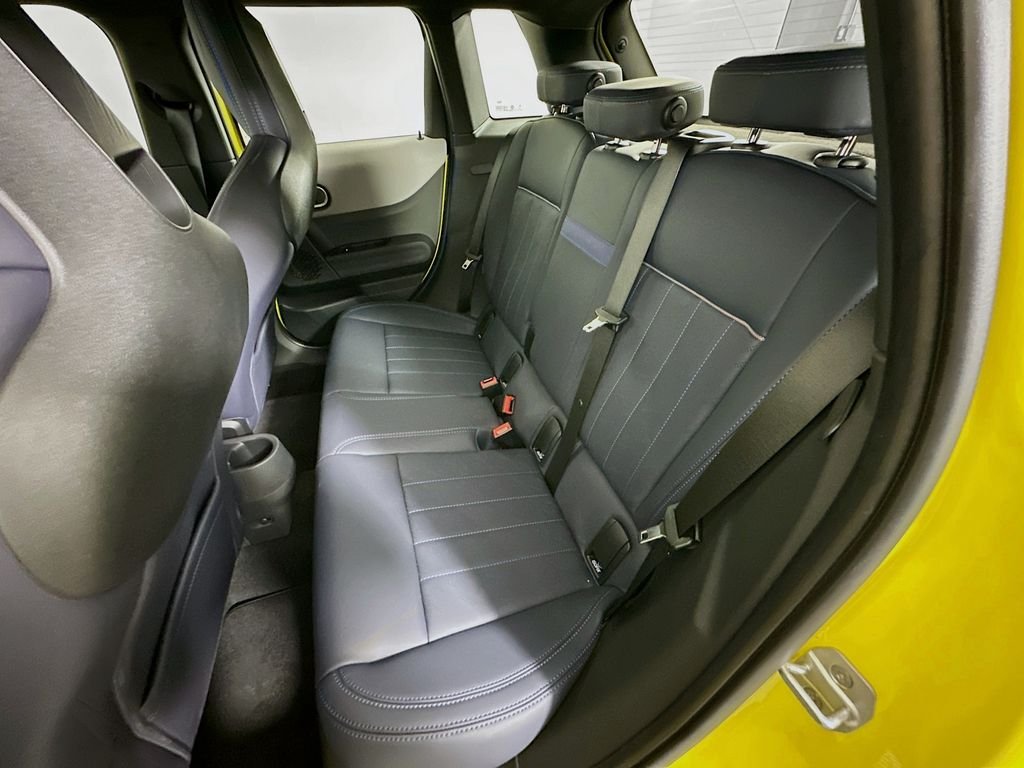 Used 2025 Yellow MINI Signature Plus image 17