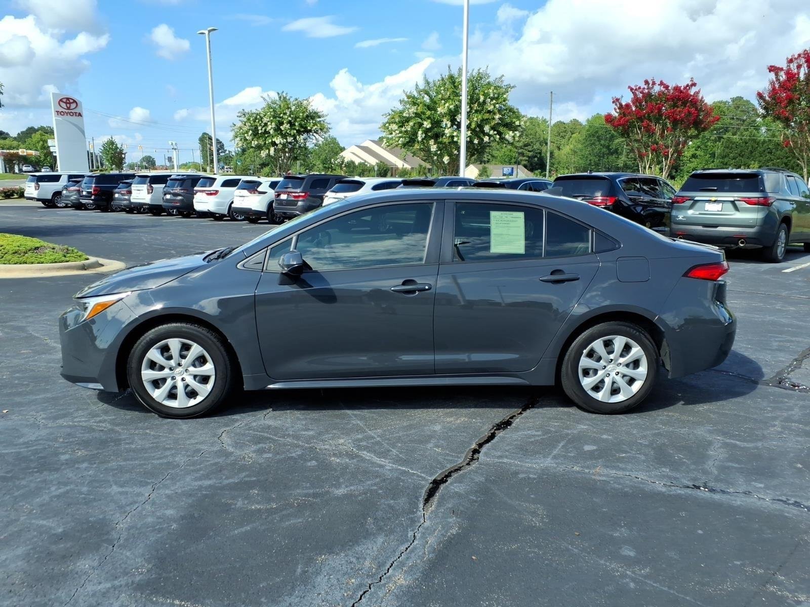 Used 2025 Underground Toyota Hybrid LE image 3
