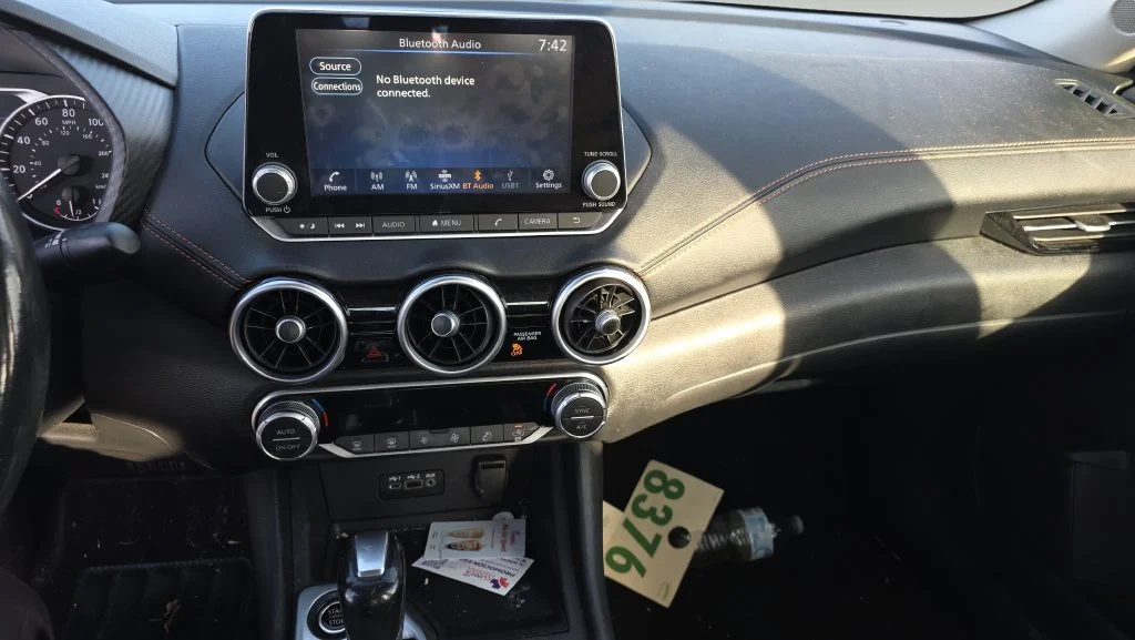 Used 2023 White Nissan SR image 22
