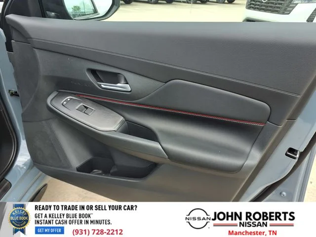 New 2026 Atlantic Gray Metallic / Super Black Two-tone Nissan SR image 18