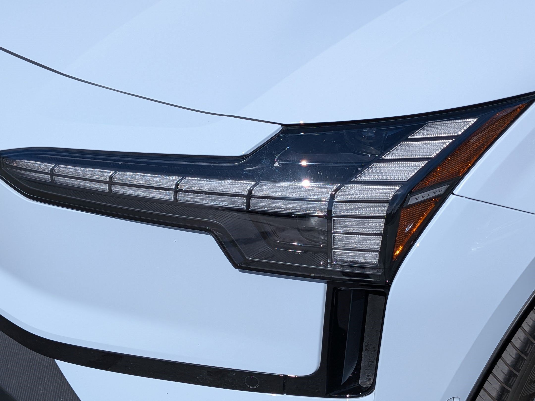 Certified Used 2025 Cloud Volvo Ultra image 10