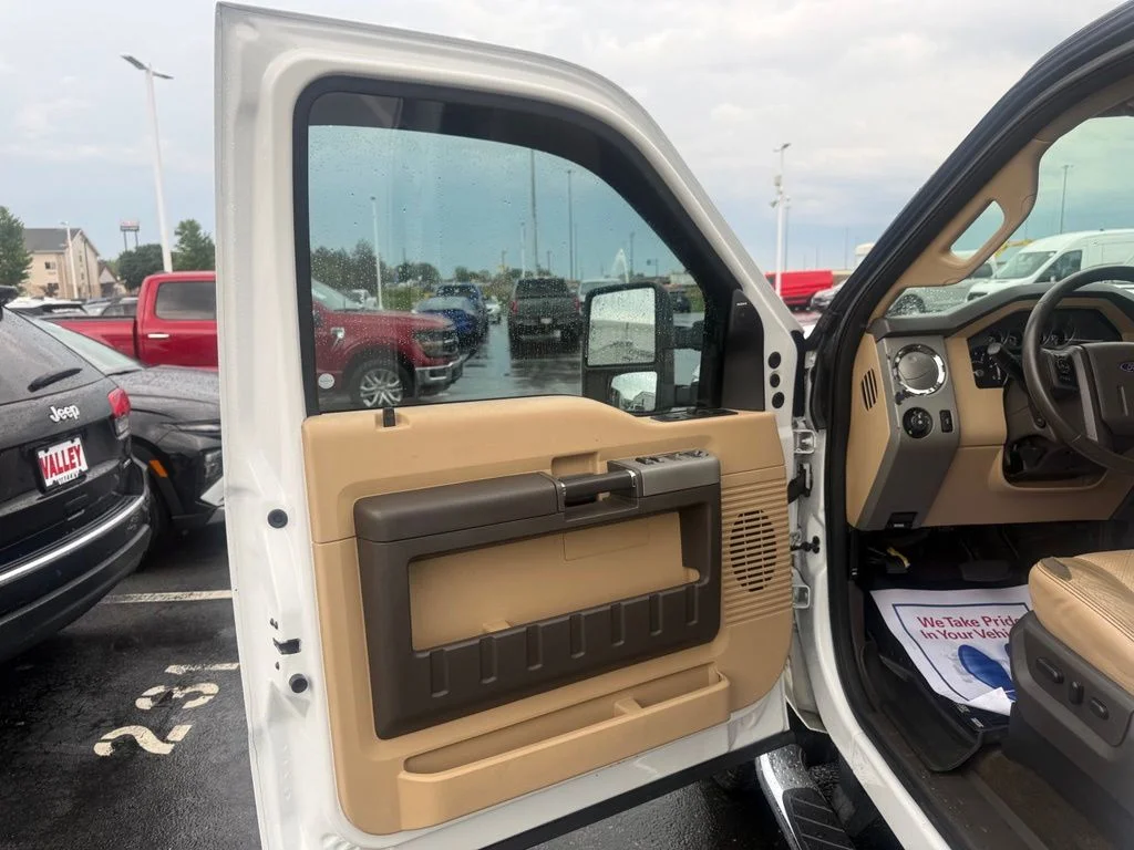 Used 2016 Oxford White Ford Lariat image 18