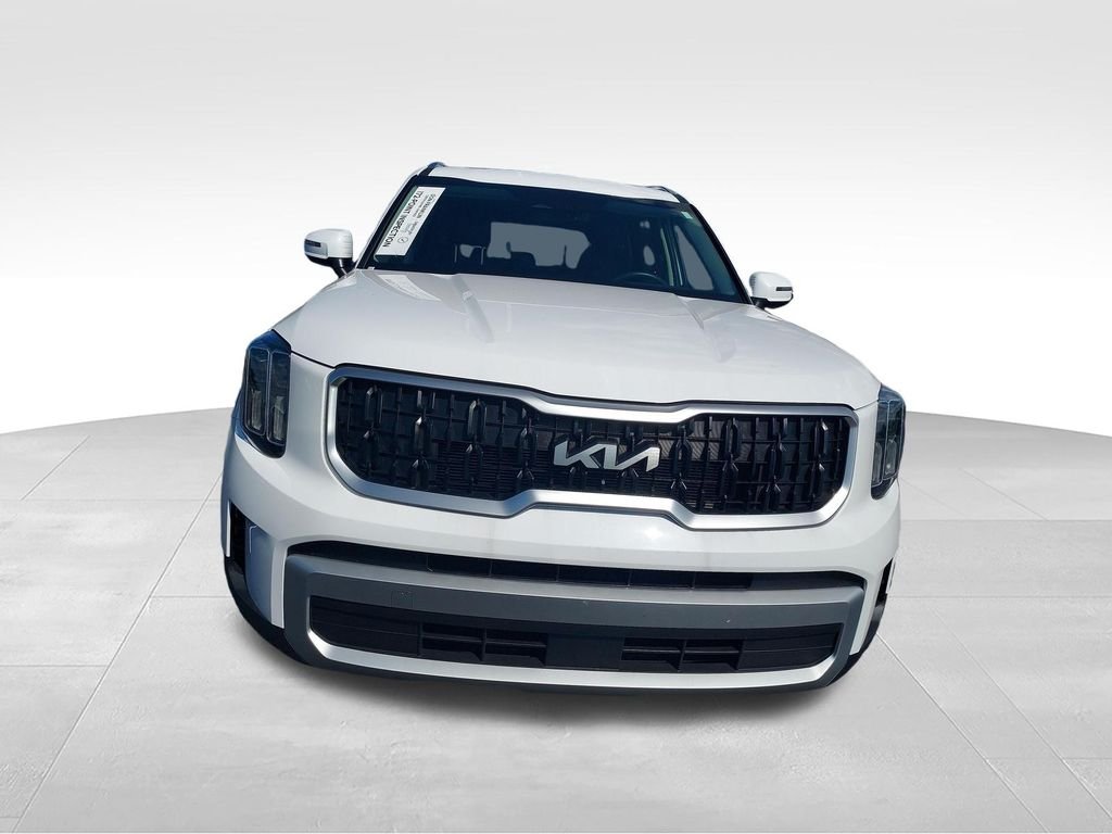 Used 2025 White Kia EX image 8