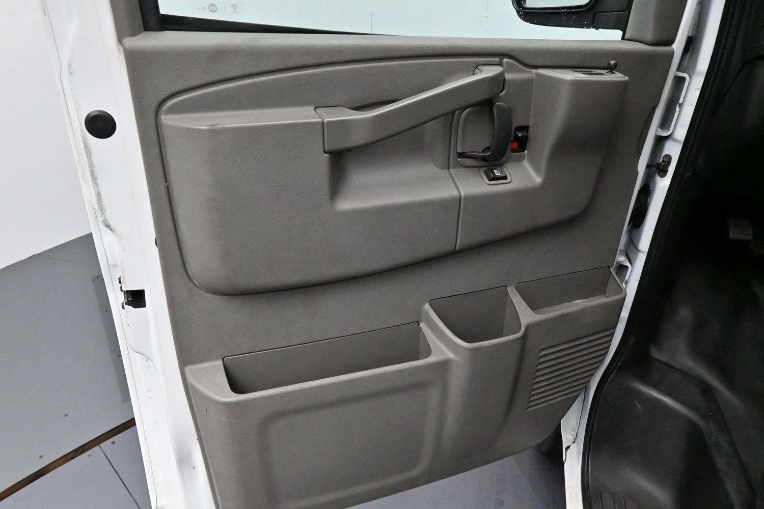 Used 2018 Summit White GMC 2500 image 14