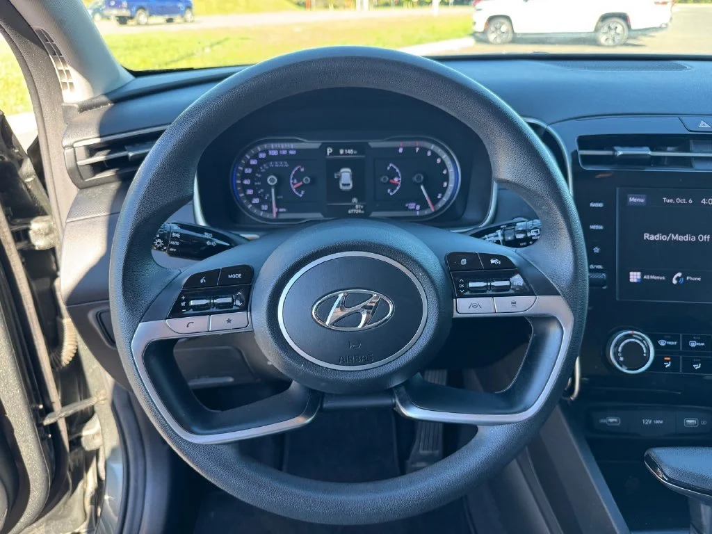 Used 2022 Gray Hyundai SEL image 27