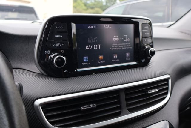 Used 2020 Blue Hyundai SE image 12