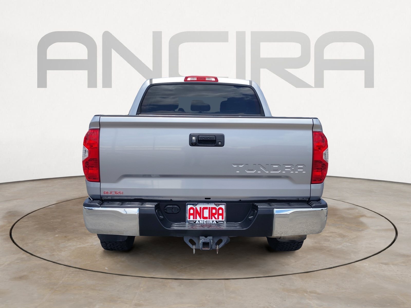 Used 2014 Silver Sky Metallic Toyota SR5 image 9