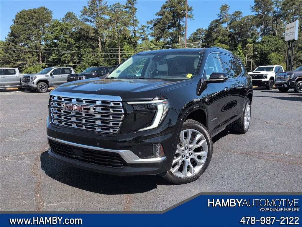 2024 GMC Acadia Denali FWD's photo