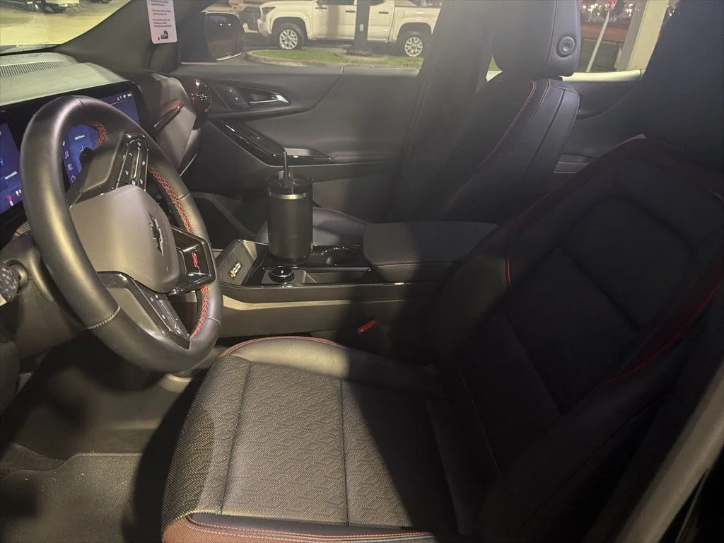 Used 2025 Mosaic Black Metallic Chevrolet RS image 12