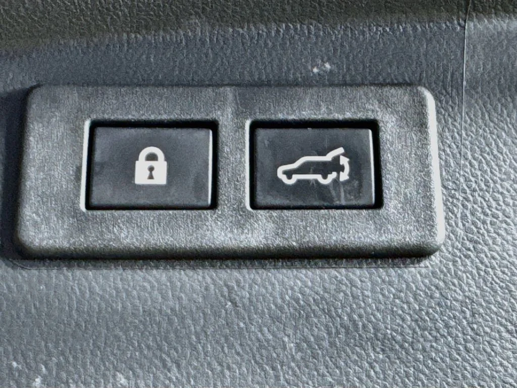Used 2021 Gray Subaru Limited image 33