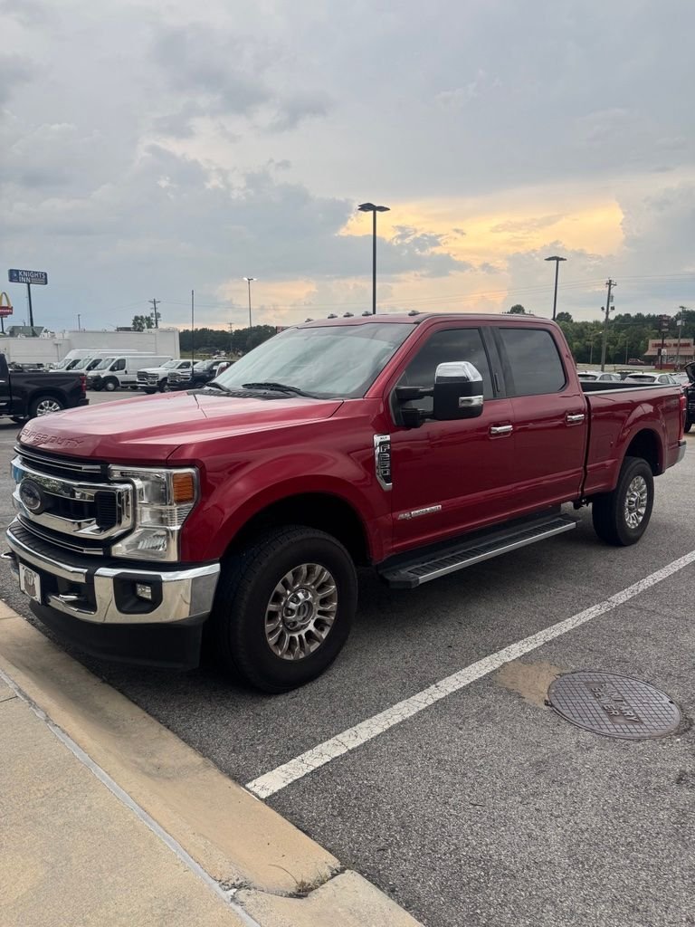 Used 2021 Red Ford XLT image 4