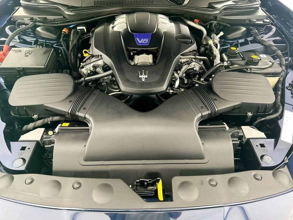 Used 2023  Maserati Modena image 28