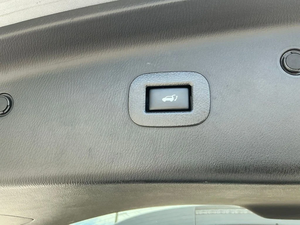 Used 2019 Gray INFINITI LUXE image 30
