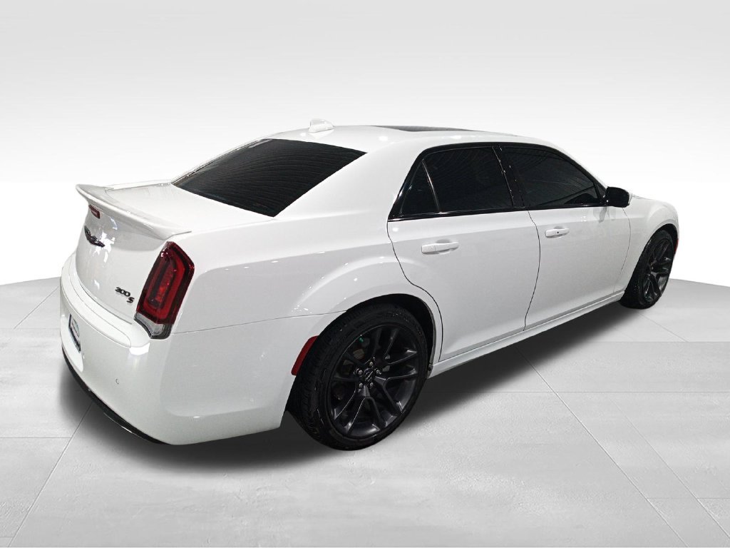 Used 2022 White Chrysler S image 5