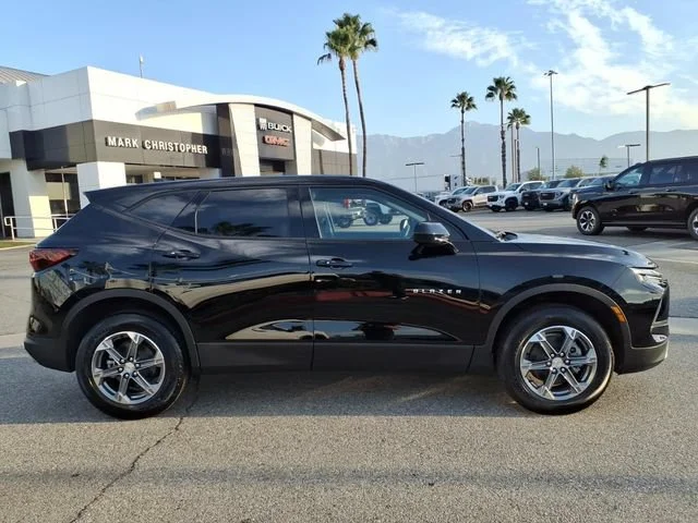 Used 2026 Black Chevrolet 2LT image 3