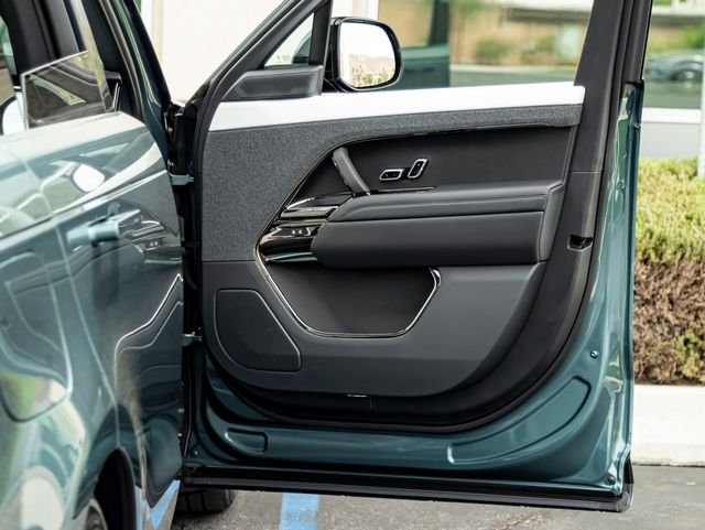 New 2026 Giola Green Land Rover Dynamic SE image 25