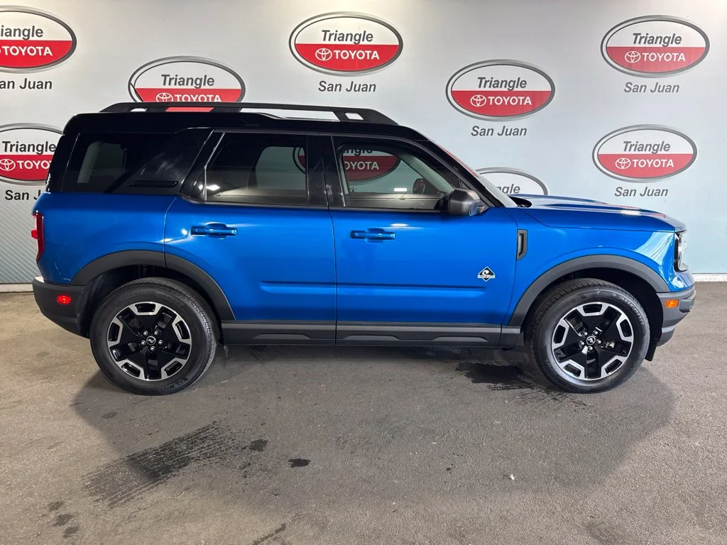 Used 2022 Blue Ford Outer Banks image 6