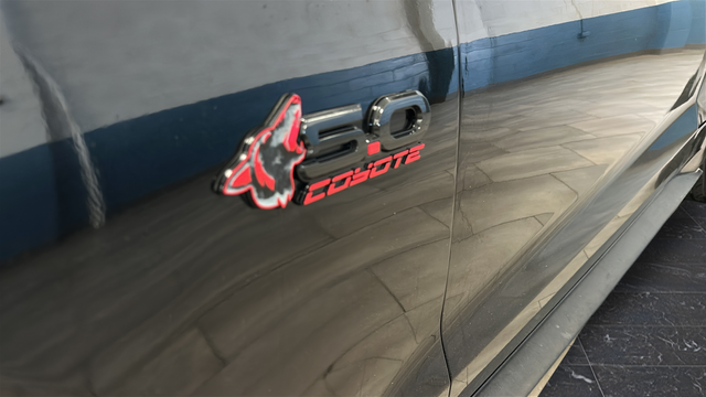Used 2017 Shadow Black Ford GT Premium image 36