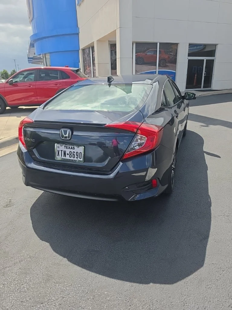 Used 2018 Cosmic Blue Metallic Honda EX-T image 8