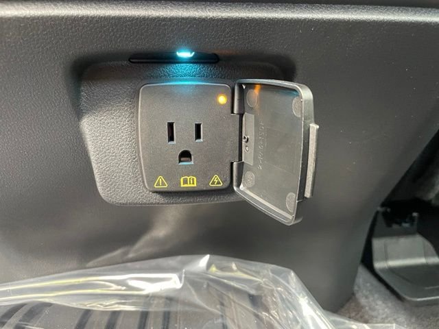 New 2026 CARBONIZED GRAY Ford XLT image 48
