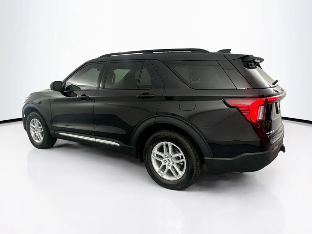 Used 2025 Black Ford Active image 7
