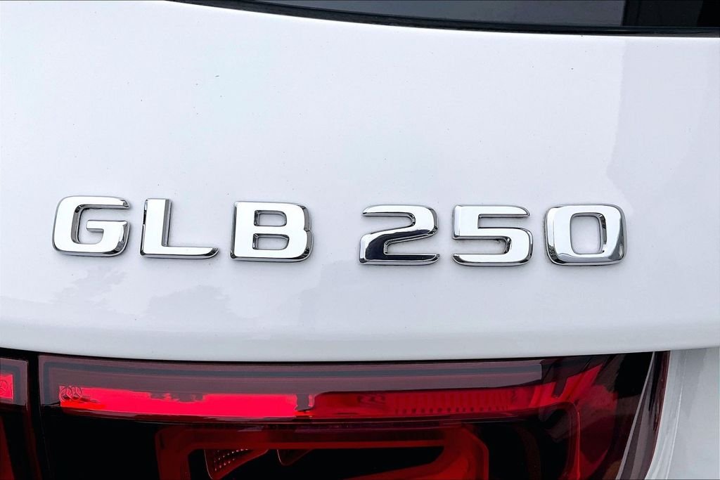 Certified Used 2023 White Mercedes-Benz GLB 250 image 33