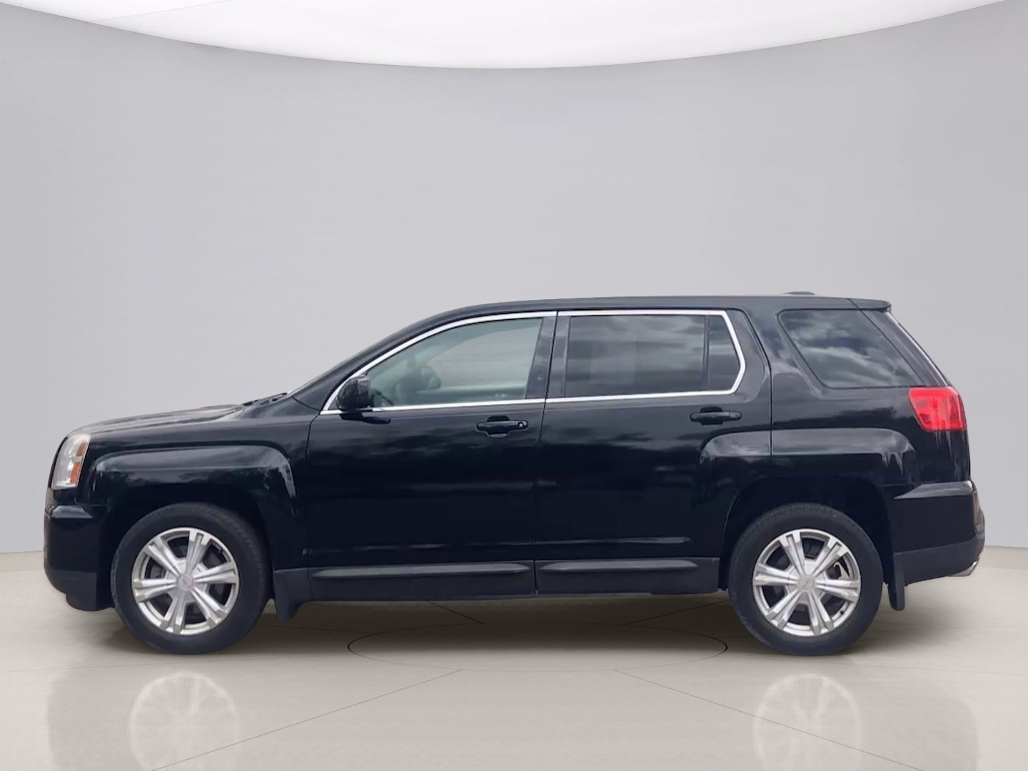 Used 2017 Black Gmc SLE2 image 2