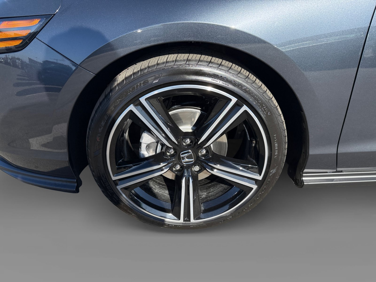 New 2026 Meteorite Gray Metallic Honda SE image 9