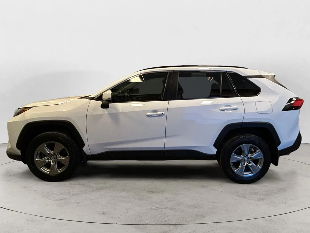 Used 2024 Ice Cap Toyota XLE image 2