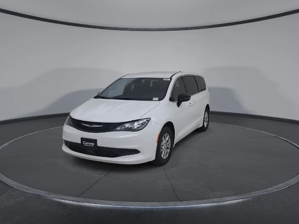New 2027 Bright White Clear-Coat Paint Chrysler LX image 6