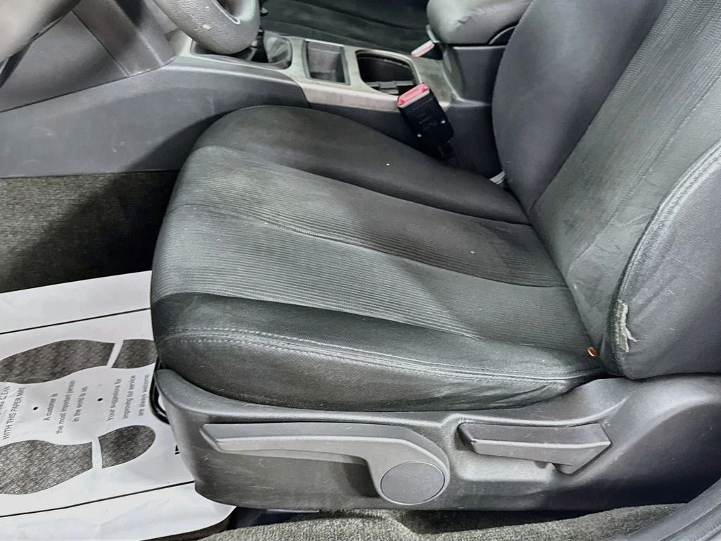 Used 2013 Ice Silver Metallic Subaru 2.5i image 20