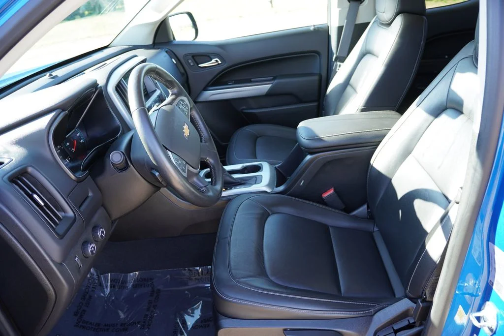 Used 2022 Blue Chevrolet LT image 16