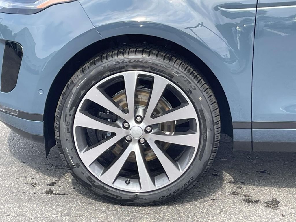 New 2026 Tribeca Blue Land Rover S image 11