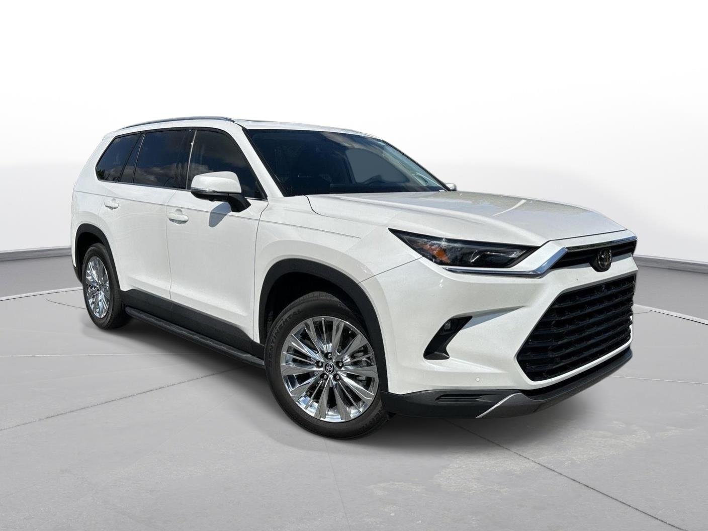 Used 2024 Wind Chill Pearl Toyota Platinum image 4