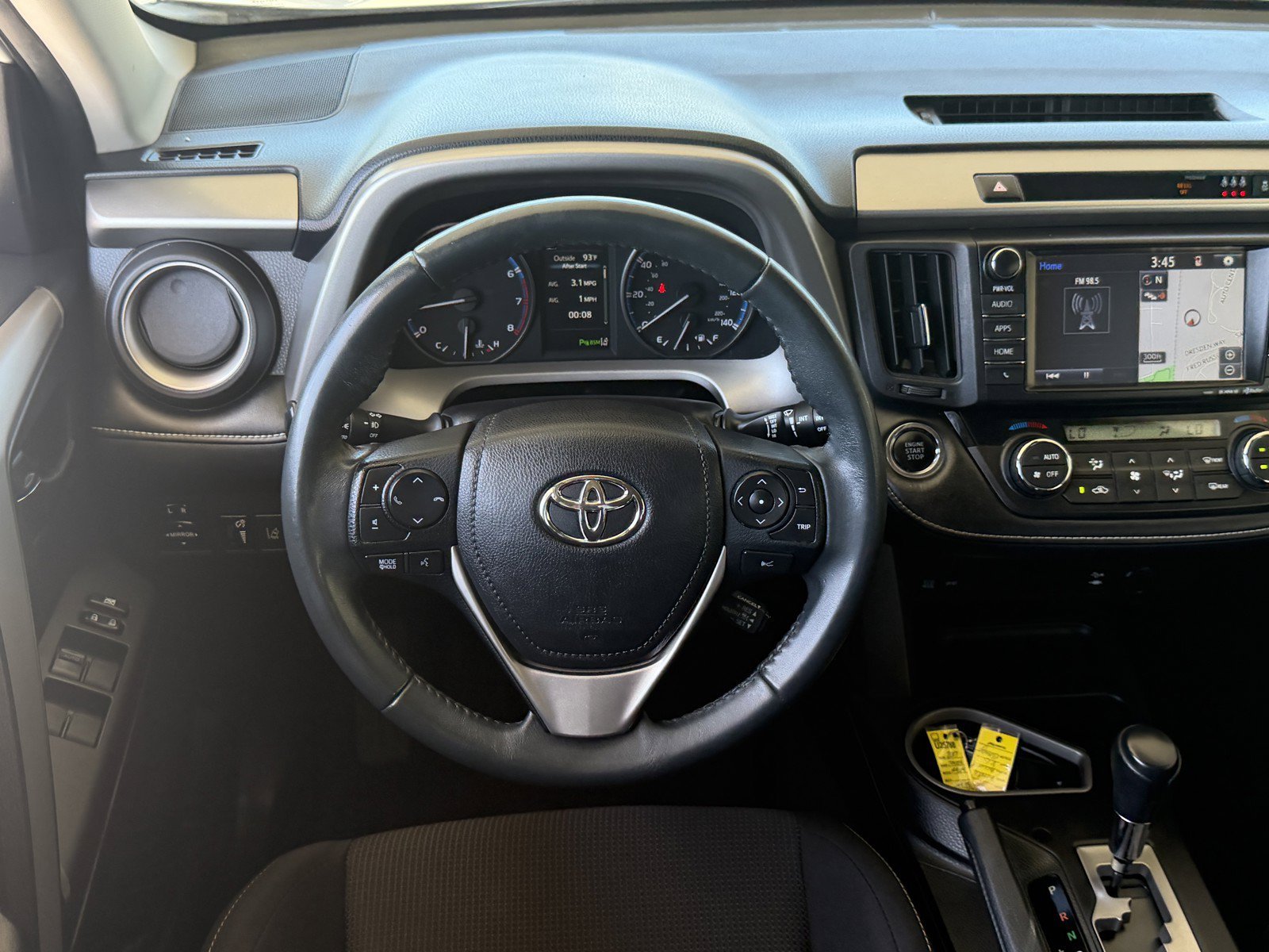 Used 2017 Super White Toyota XLE image 23