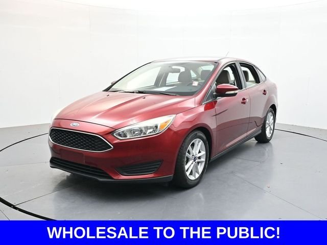 Used 2016 Red Ford SE image 3