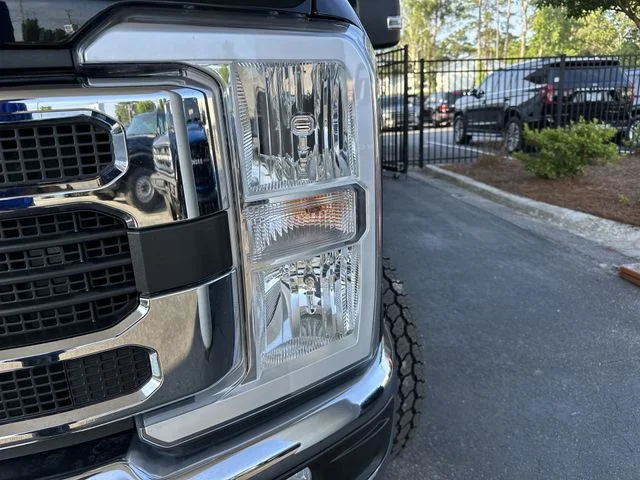 Used 2023 Black Ford XLT image 9