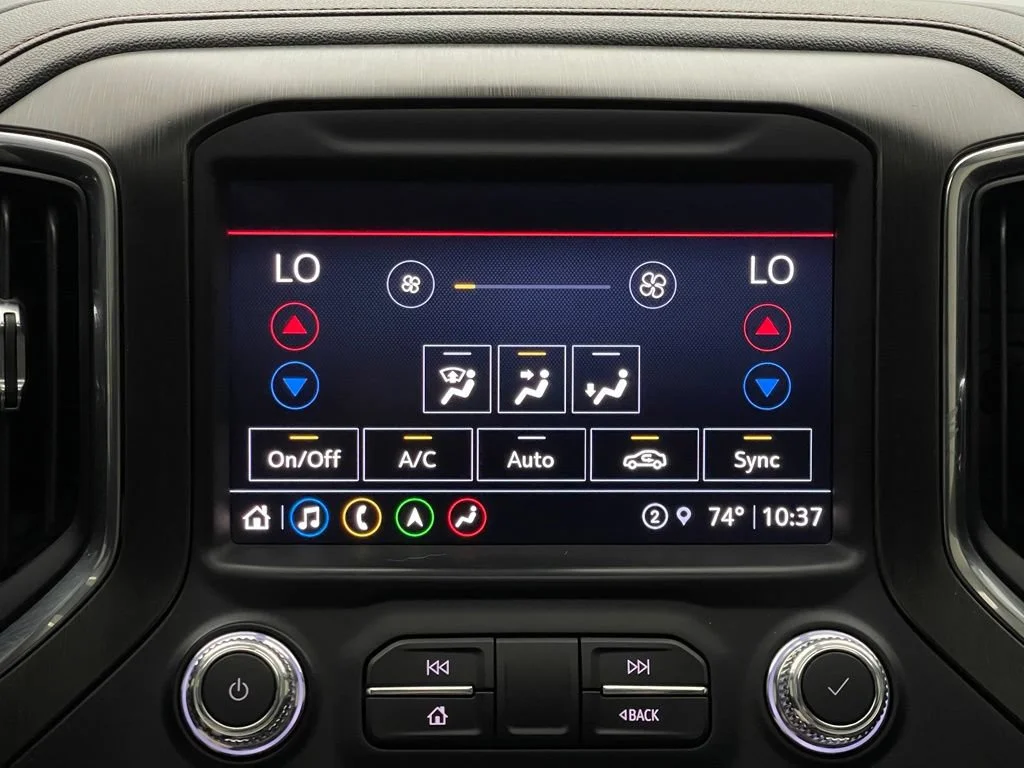 Used 2022 Summit White GMC AT4 image 27