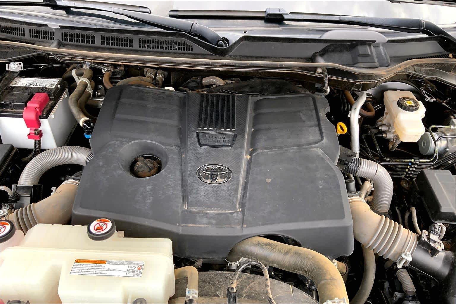 Used 2024 Midnight Black Metallic Toyota SR5 image 33