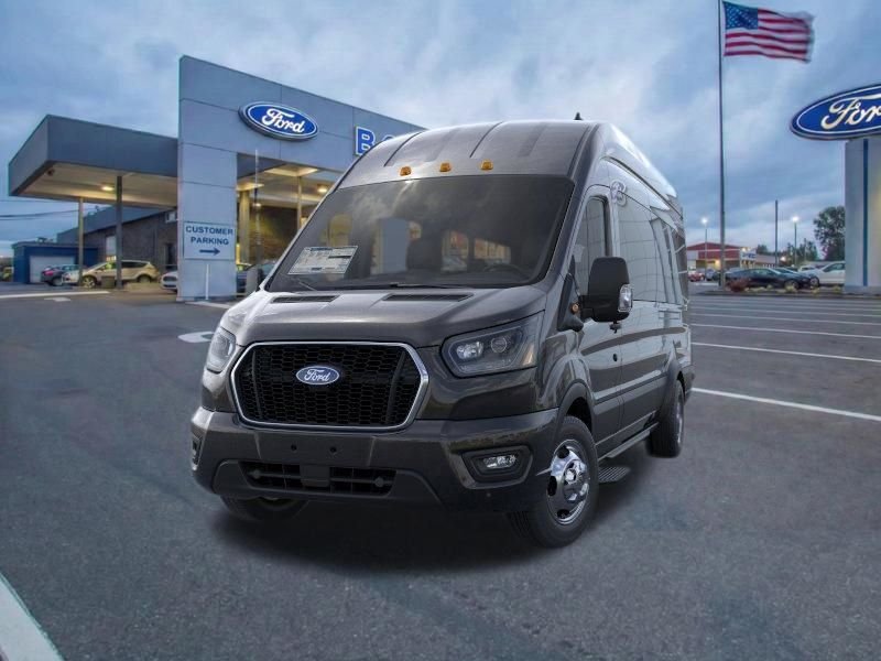 New 2026 Agate Black Metallic Ford XLT image 2