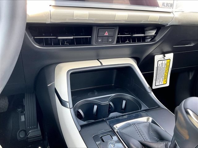 New 2026 Rhodium White Metallic Mazda 2.5 S Preferred AWD image 23